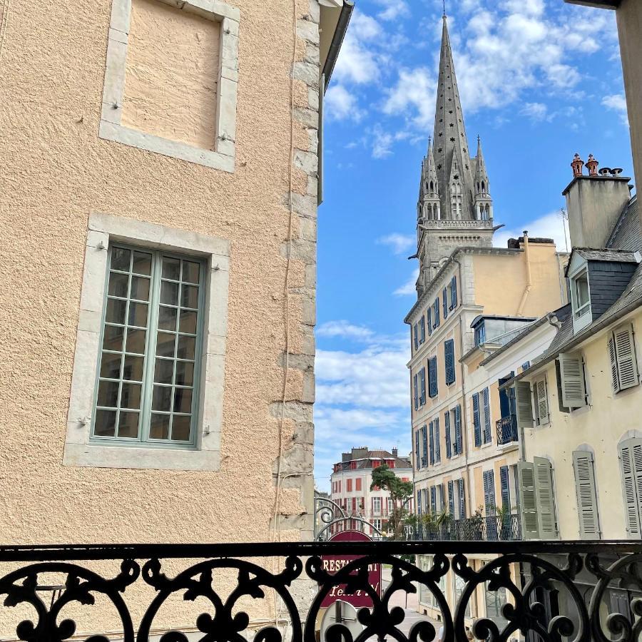 Quartier Historique Et Populaire Du Chateau De โป ภายนอก รูปภาพ